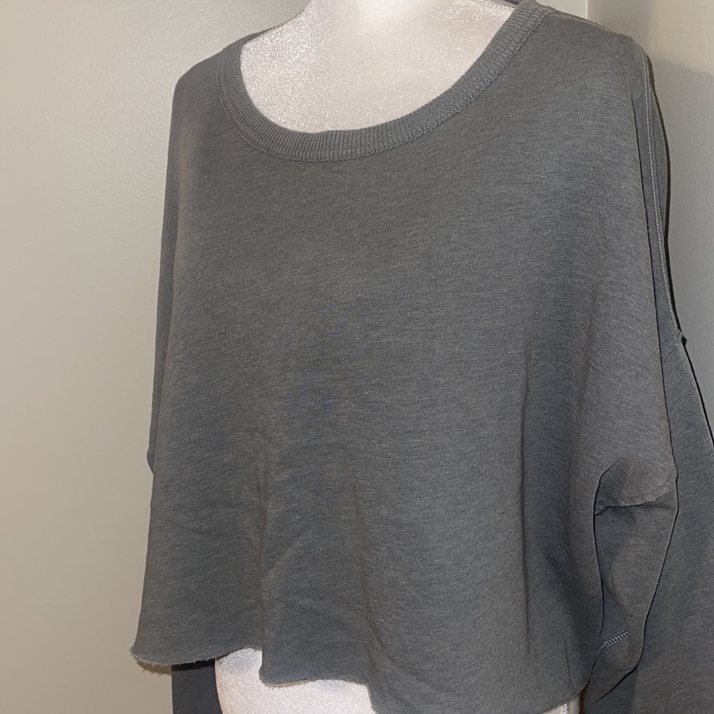 Cropped Pullover - image 2
